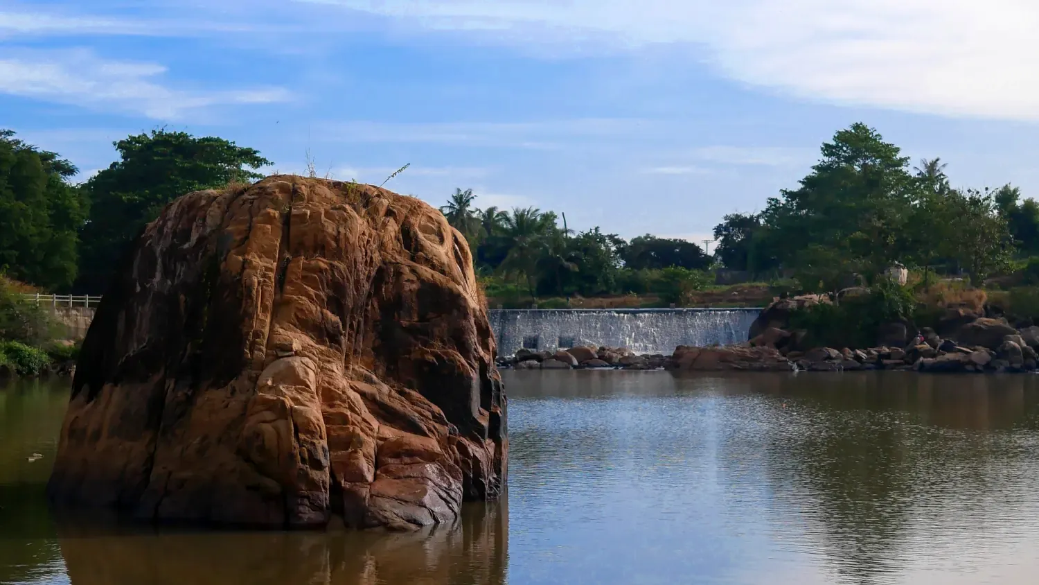 View đẹp tại Dalis Waterfall Homestay, cảnh sông Dinh